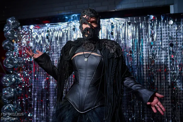 Disco Glam — 24