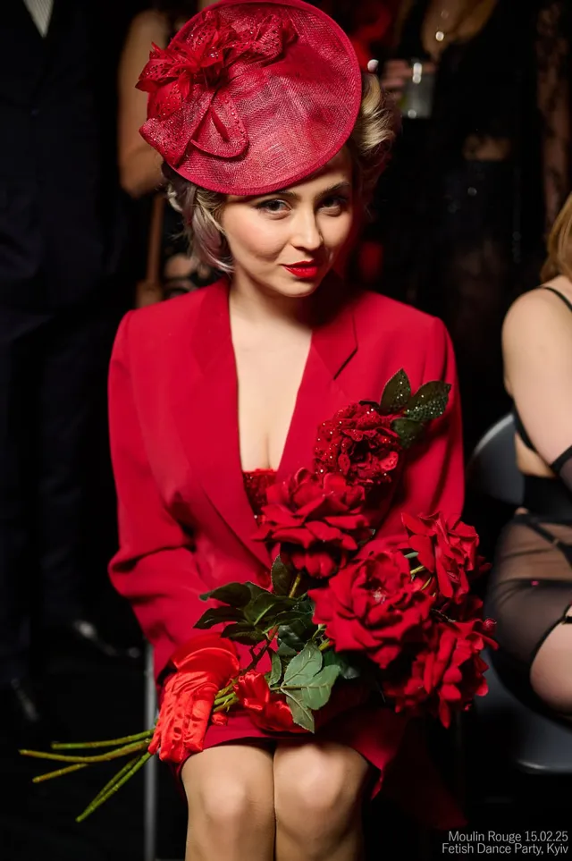 Moulin Rouge — 10